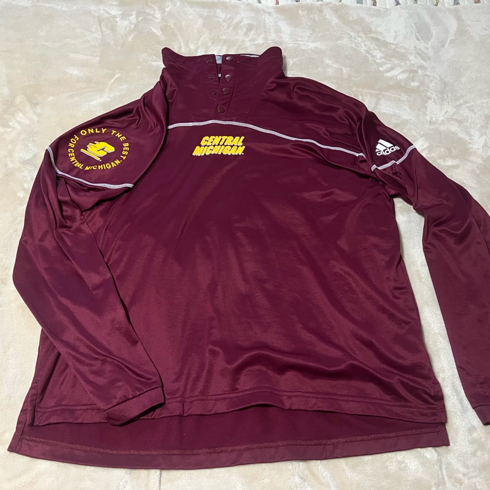 CMU pullover